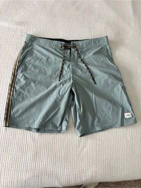 Katin Men's board shorts size 31